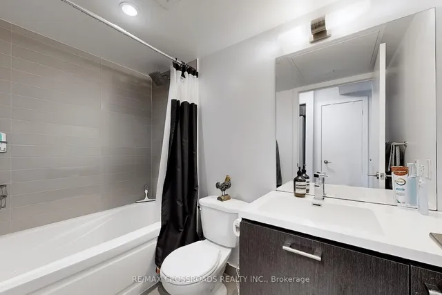 Additional image 10 of 87 Peter St Unit 1005