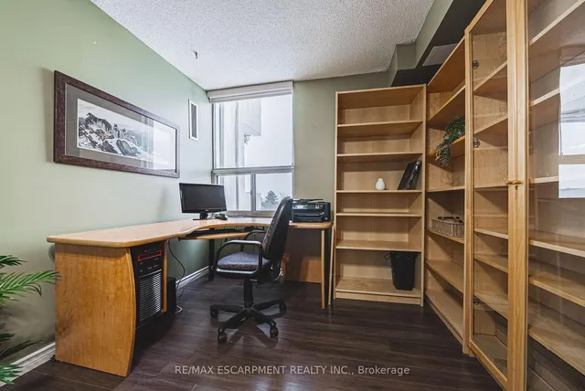 Additional image 20 of 2055 UPPER MIDDLE Rd Unit 304