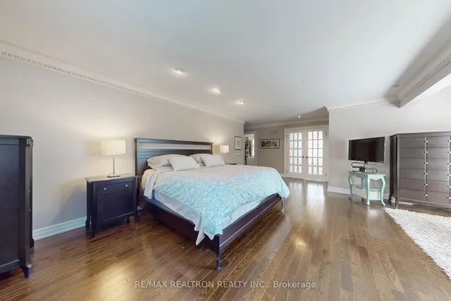 Additional image 24 of 4 Zaharias Crt