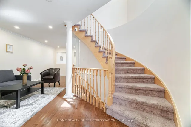 Additional image 18 of 1322 Mowat Lane