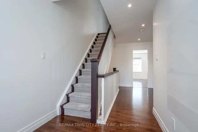Additional image 29 of 45 Woolwich St