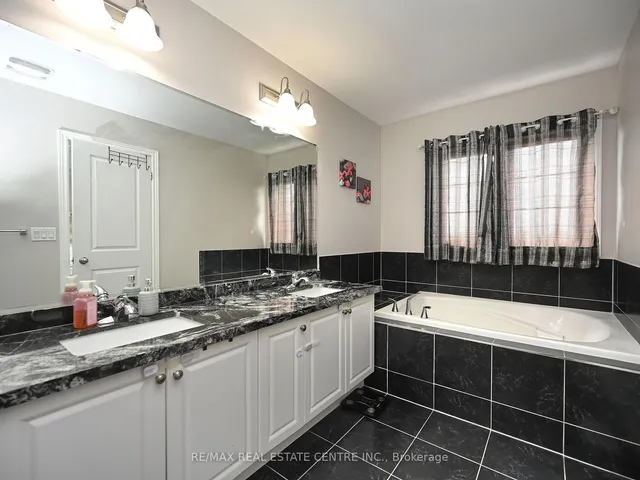 Additional image 39 of 53 Dufay Rd