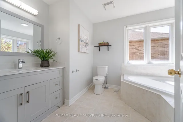 Additional image 24 of 69 Harbourtown Cres