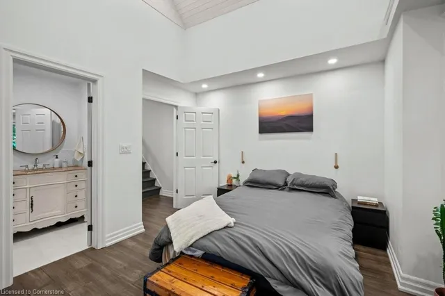 Additional image 30 of 26 Cedar Ave