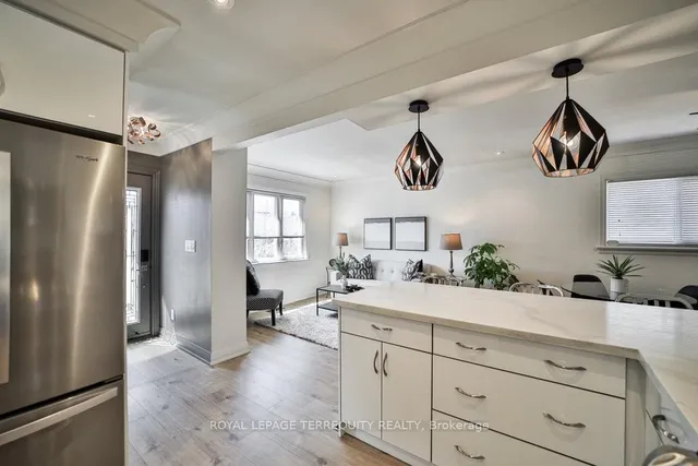 Additional image 8 of 79 Binswood Ave