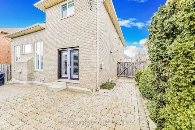 Additional image 43 of 24 Simpson Ave