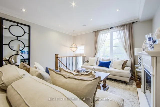 Additional image 8 of 2916 Bayview Ave