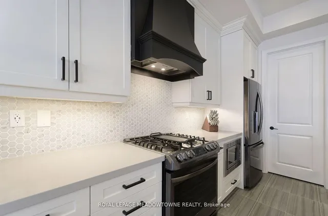 Additional image 11 of 3173 Millicent Ave