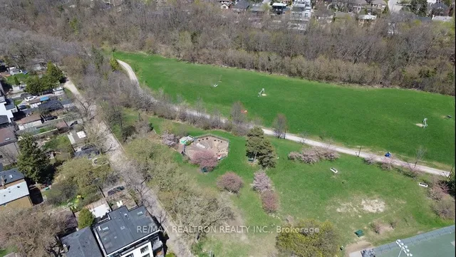 Additional image 21 of 62 Livingstone Ave