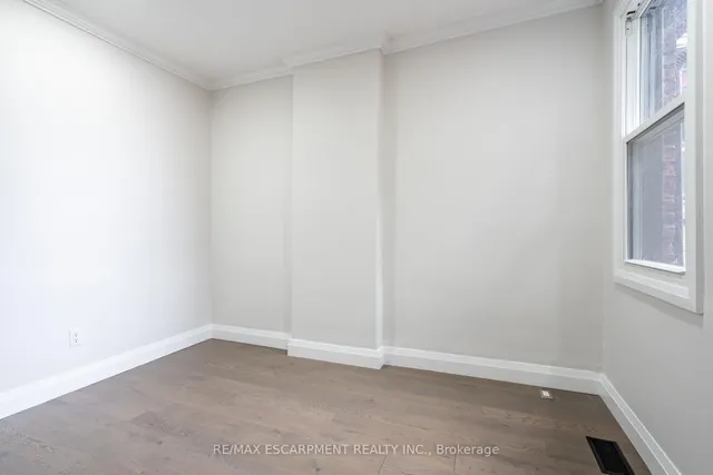 Additional image 26 of 57 Madison Ave