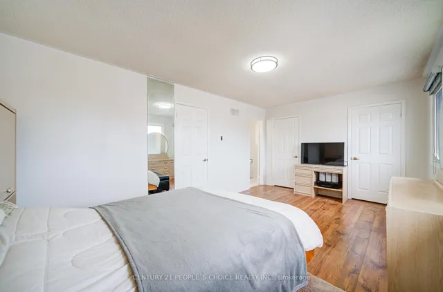 Additional image 29 of 157 Cinrickbar Dr