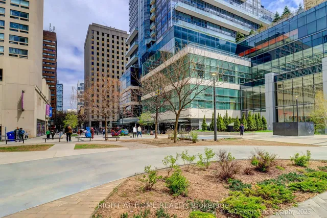 Additional image 2 of 386 Yonge St Unit 2513