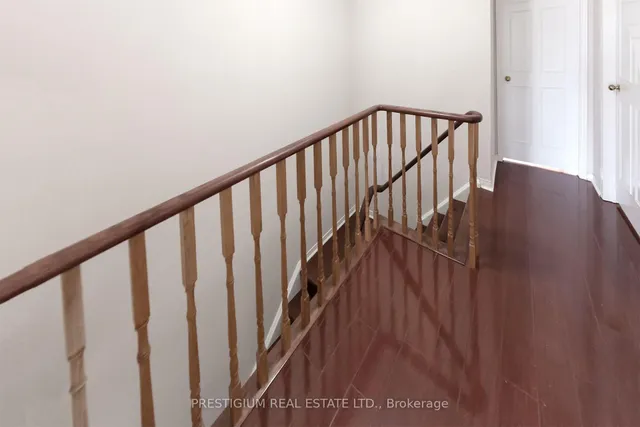 Additional image 19 of 25 Cardwell Ave Unit 30