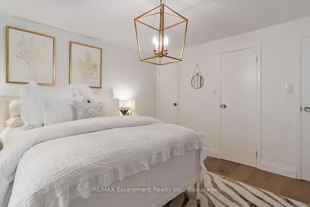 Additional image 14 of 2365 Devon Rd