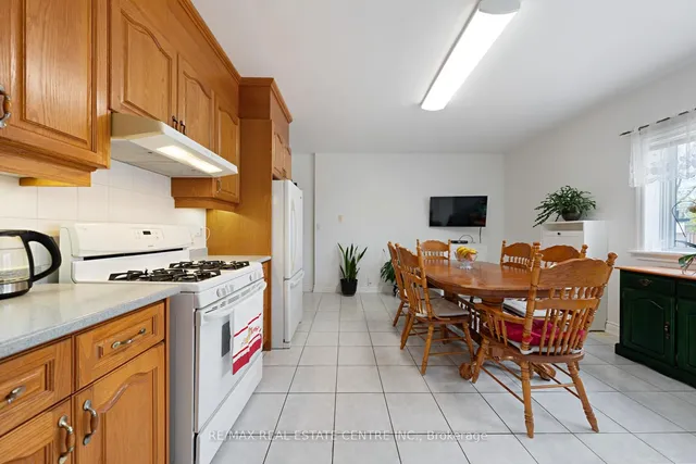 Additional image 13 of 14 Churchill Ave