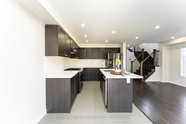 Additional image 16 of 2 Scarletwood St