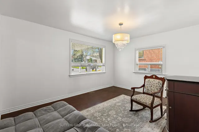 Additional image 6 of 1052 Glengrove Ave