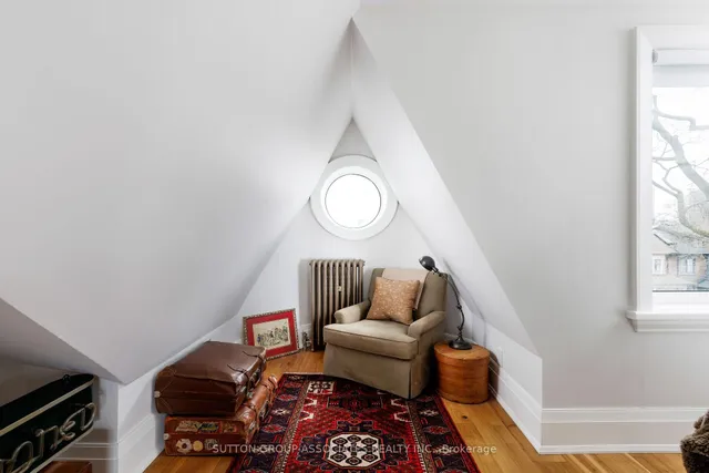 Additional image 25 of 38 Howland Ave