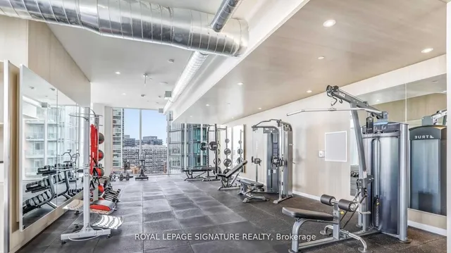 Additional image 26 of 135 East Liberty St Unit 1005