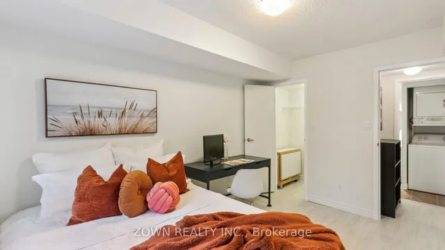 Additional image 25 of 54 East Liberty St Unit 1044