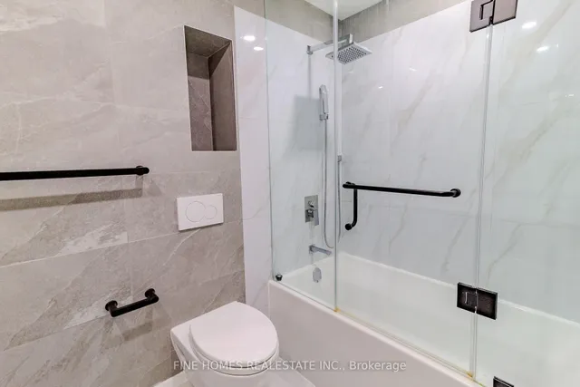 Additional image 10 of 55 Harbour Sq Unit 3213