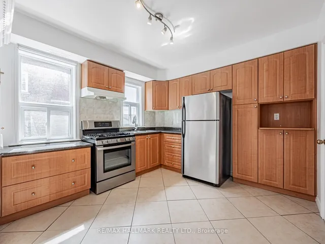 Additional image 6 of 8 Redwood Ave