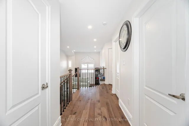 Additional image 24 of 2 Bramoak Cres