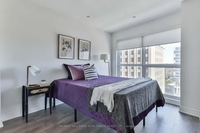 Additional image 13 of 386 Yonge St Unit 1607