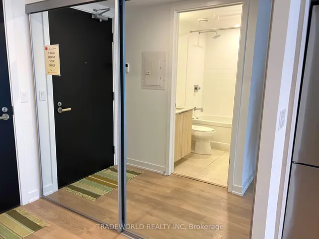 Additional image 15 of 501 Yonge St Unit 2403