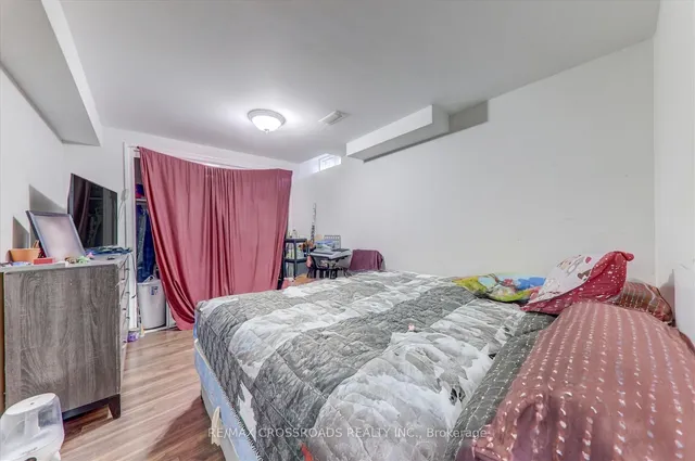 Additional image 22 of 19 Knotwood Cres