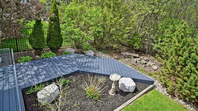 Additional image 44 of 1504 Pinery Cres