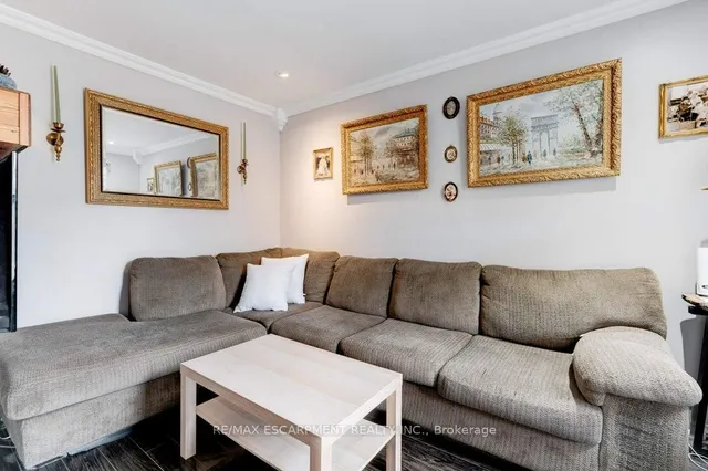 Additional image 8 of 89 Albany Ave