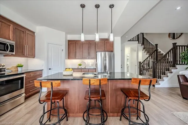 Additional image 11 of 504 Netherwood Cres