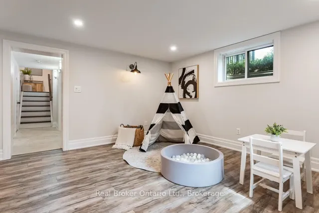 Additional image 28 of 307 South Crt