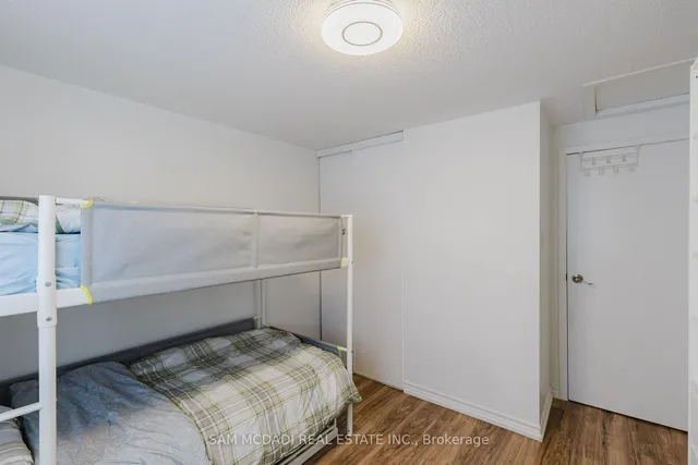 Additional image 20 of 522 Roseheath Dr