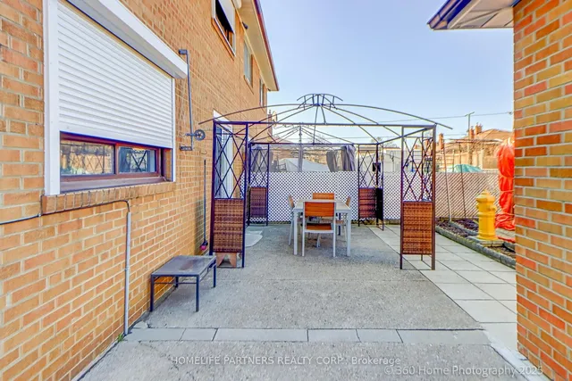 Additional image 34 of 77 Thwaite Ave