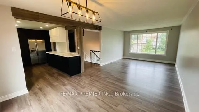 Additional image 7 of 581 Laural Dr