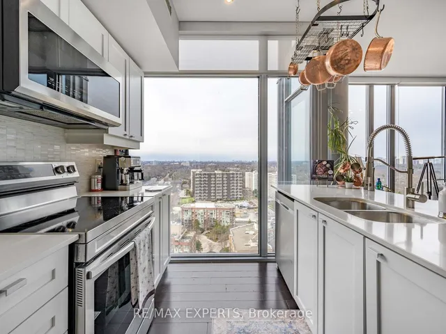 Additional image 6 of 105 The Queensway N/A Unit 2411
