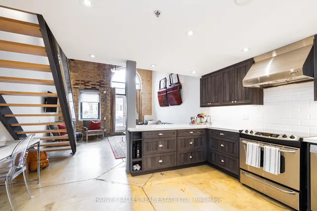 Additional image 7 of 363 Sorauren Ave Unit 111