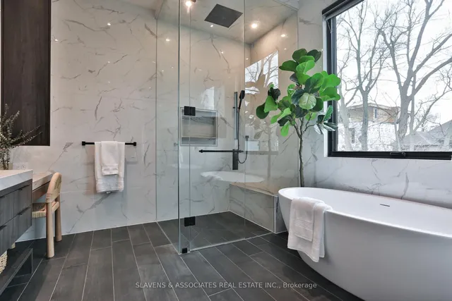 Additional image 23 of 216 Glenayr Rd