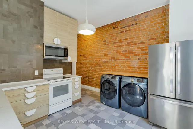 Additional image 14 of 17 Melbourne Ave