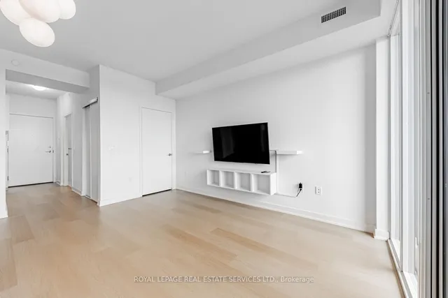 Additional image 7 of 859 The Queensway N/A Unit 313