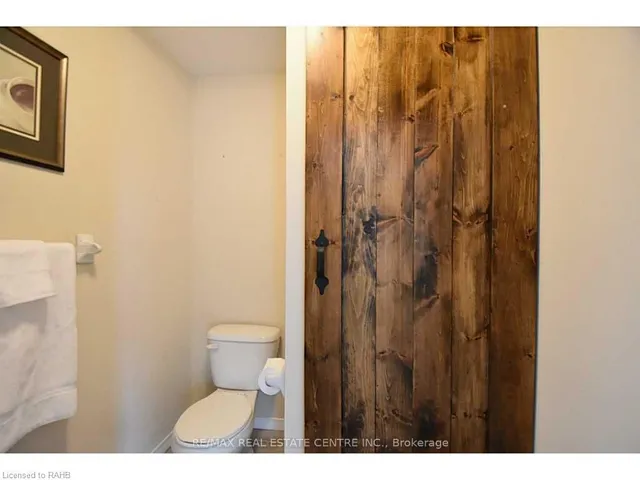 Additional image 10 of 1328 Upper Sherman Ave Unit 18