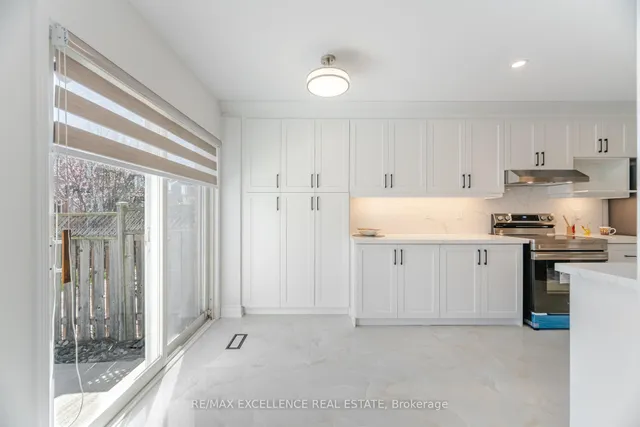 Additional image 15 of 5927 Stonebriar Cres