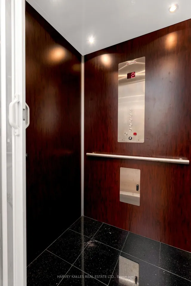 Additional image 34 of 49 York Mills Rd Unit 505