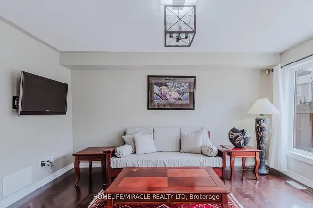 Additional image 9 of 926 Whewell Tr