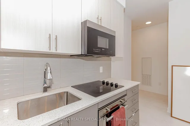 Additional image 27 of 415 Main St Unit 105