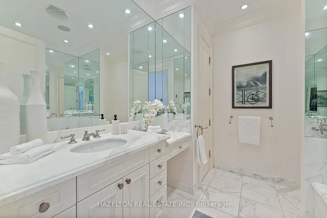 Additional image 32 of 1 St Thomas St Unit 14B