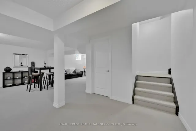 Additional image 32 of 60 Valleyway Dr