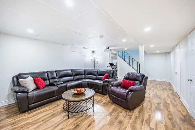 Additional image 26 of 6 Niles Crt